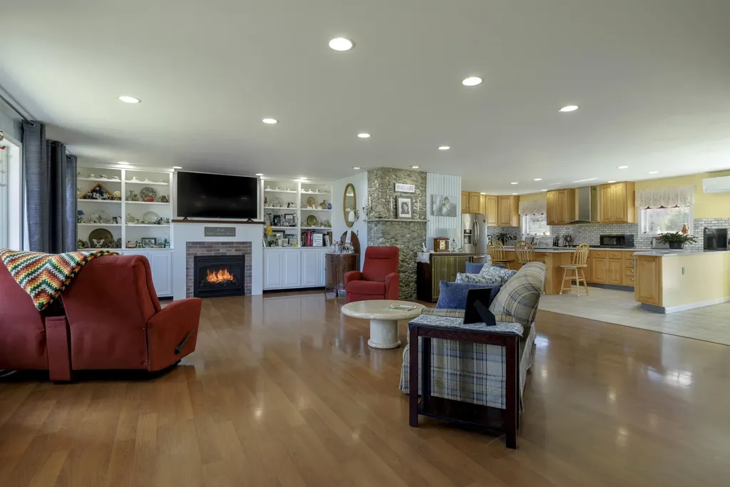 212 Jordan River Road Lamoine ME 04605