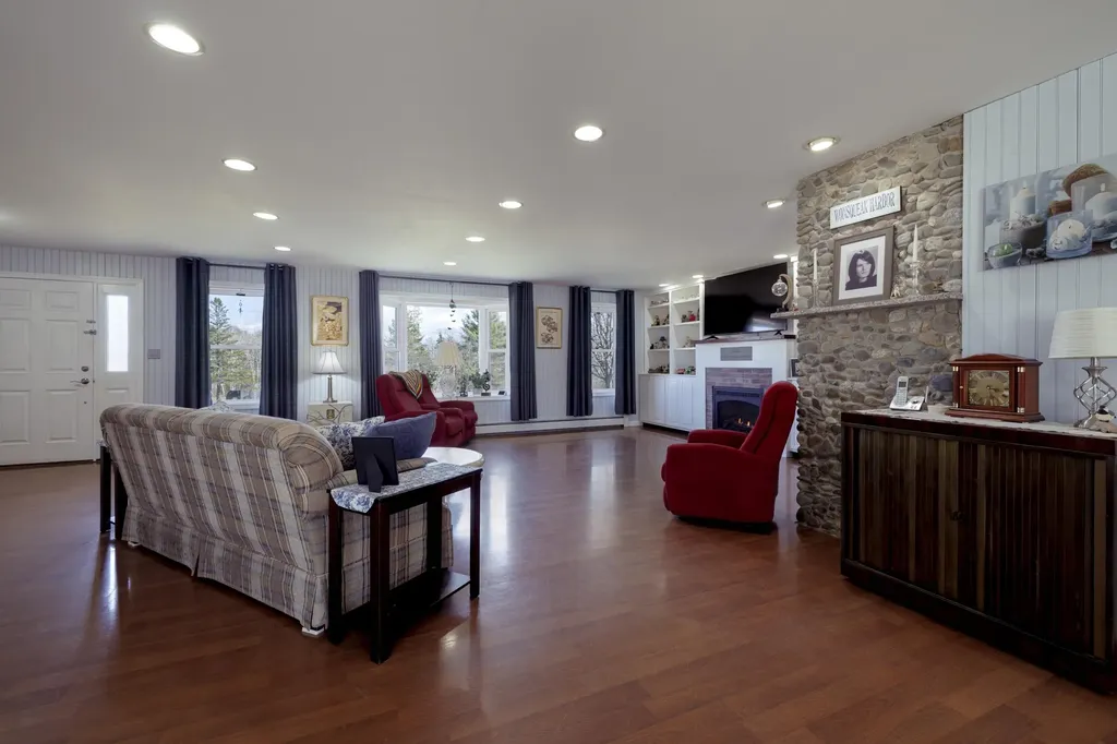 212 Jordan River Road Lamoine ME 04605