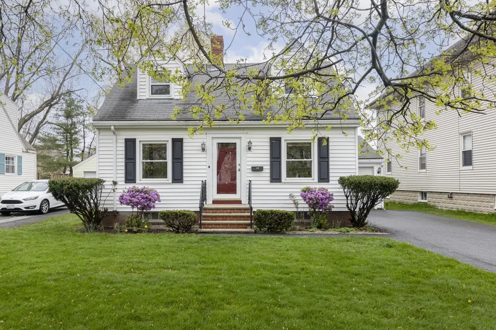 27 Caleb Street Portland ME 04102