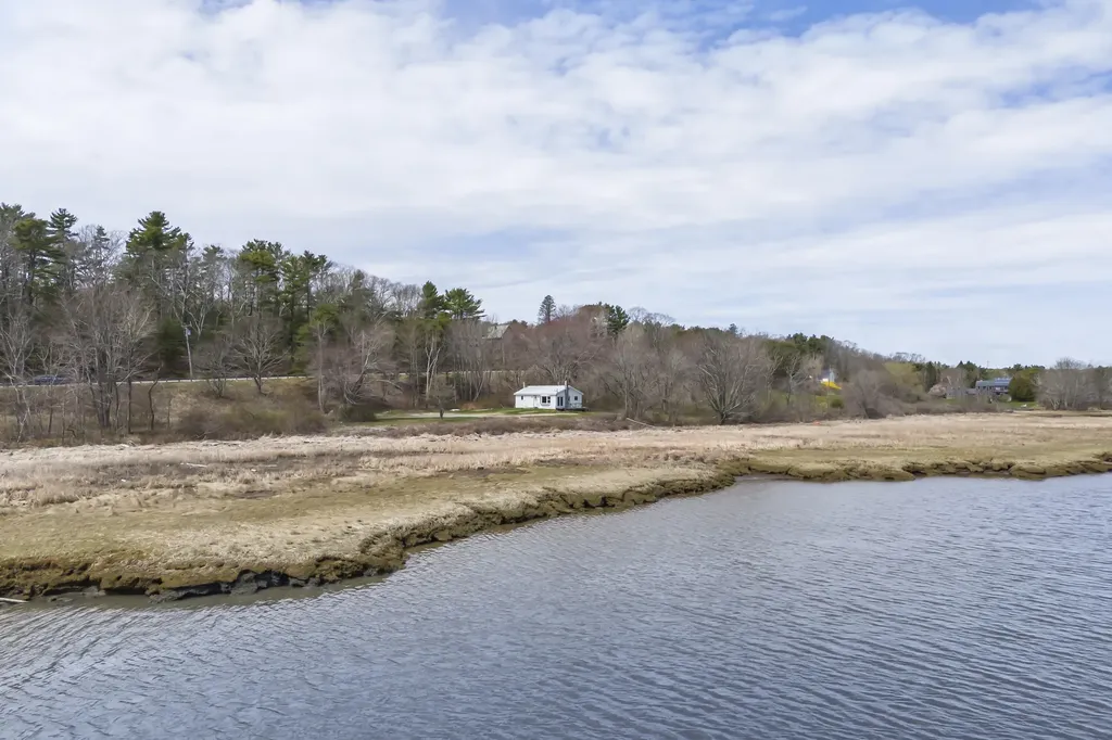 674 Main Road Phippsburg ME 04562