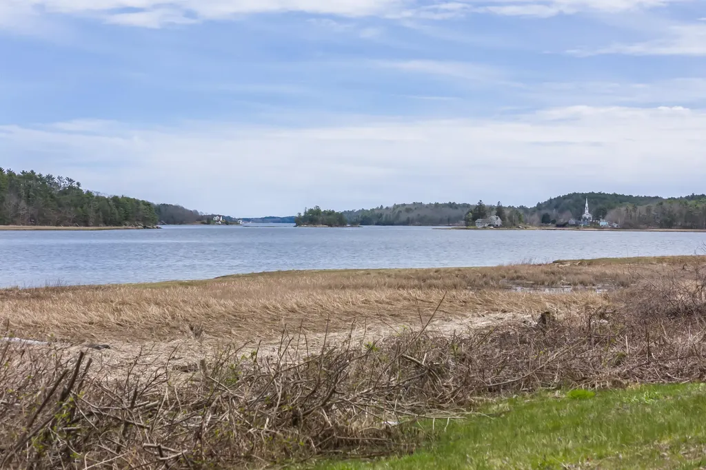 674 Main Road Phippsburg ME 04562