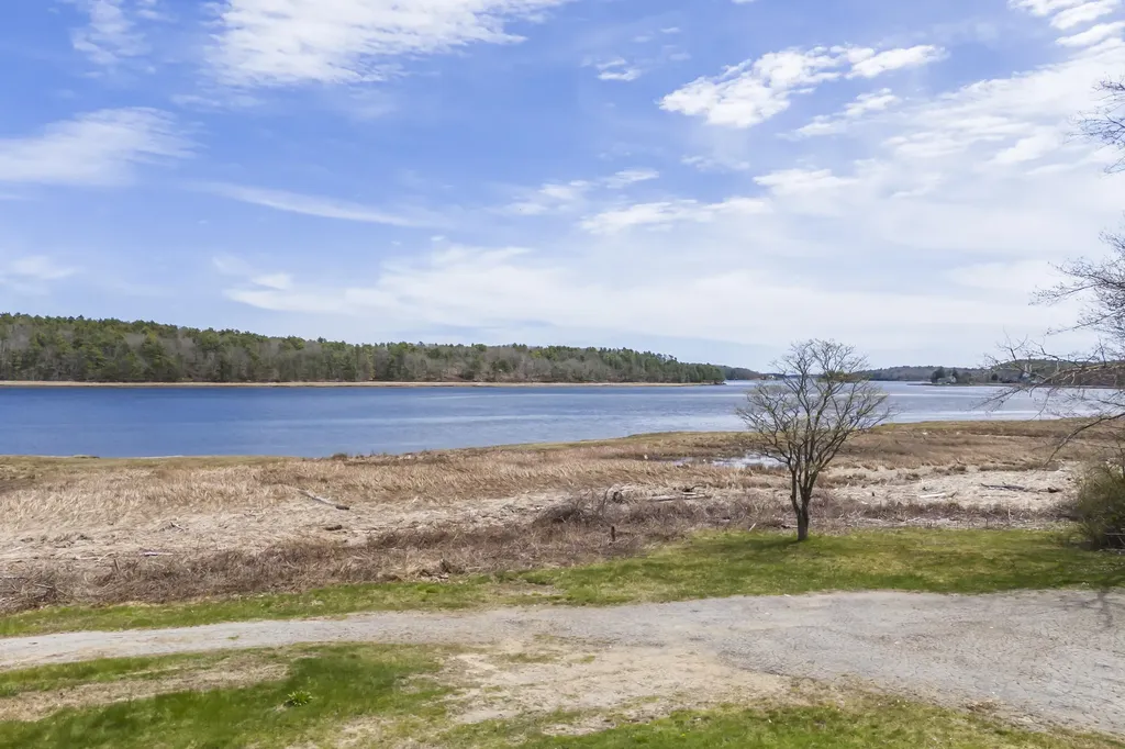 674 Main Road Phippsburg ME 04562