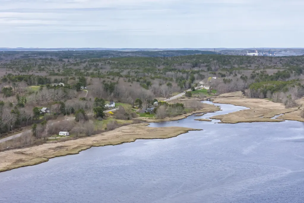 674 Main Road Phippsburg ME 04562