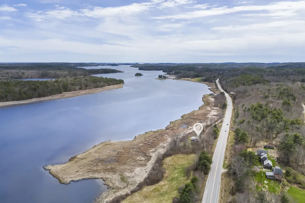 674 Main Road Phippsburg ME 04562