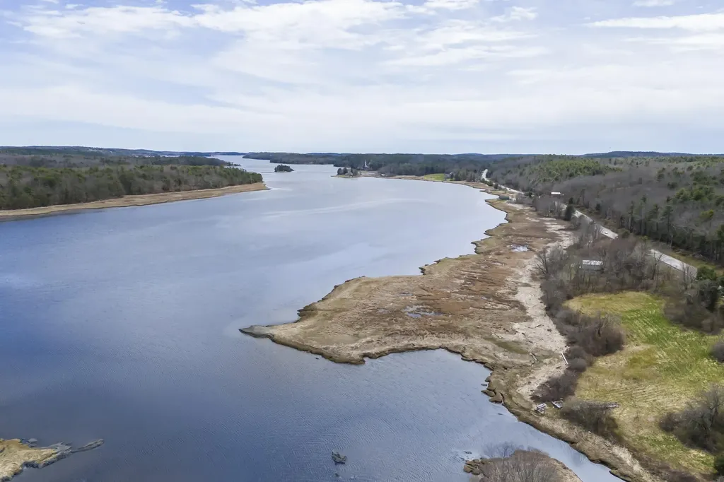 674 Main Road Phippsburg ME 04562