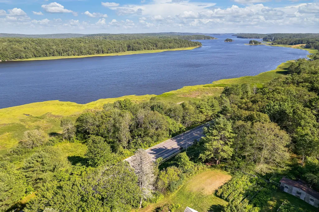 674 Main Road Phippsburg ME 04562
