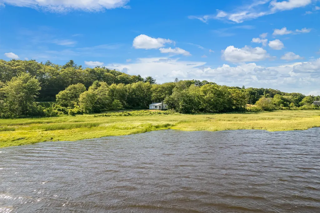 674 Main Road Phippsburg ME 04562