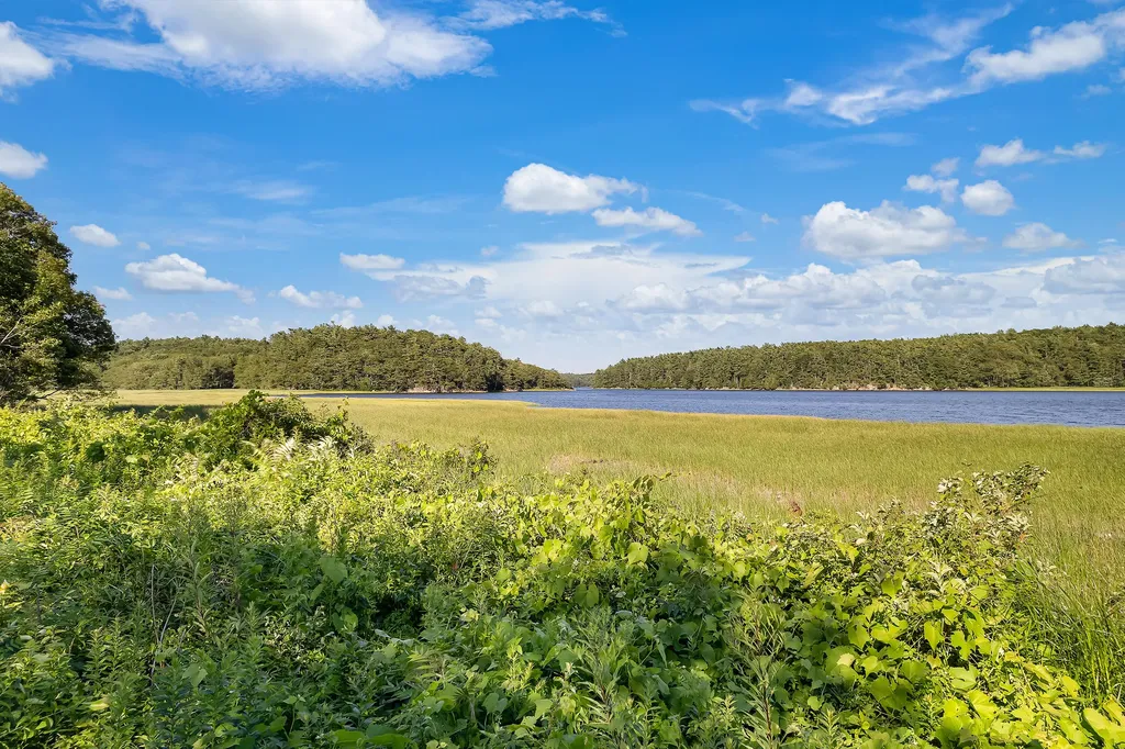674 Main Road Phippsburg ME 04562