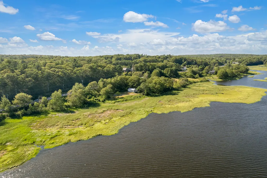 674 Main Road Phippsburg ME 04562