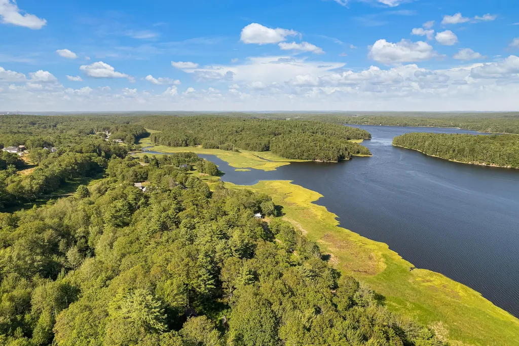 674 Main Road Phippsburg ME 04562