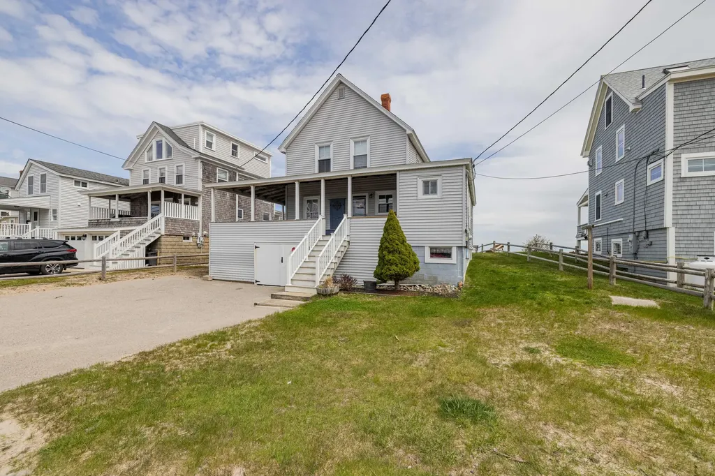 153 Atlantic Avenue Wells ME 04090
