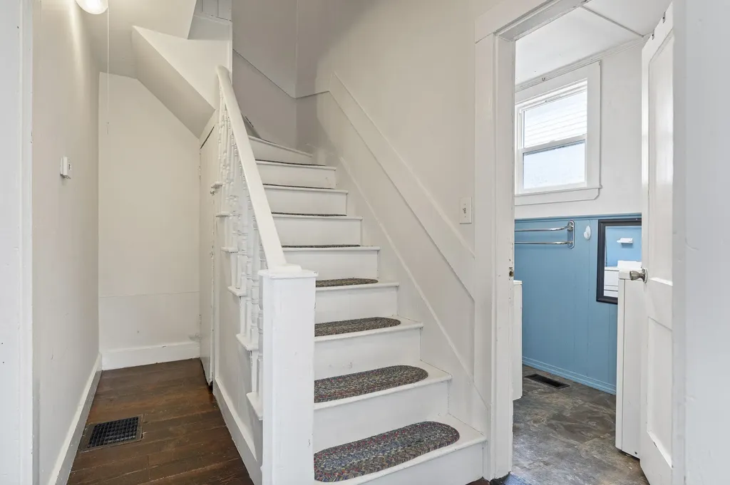 7 South Street Topsham ME 04086