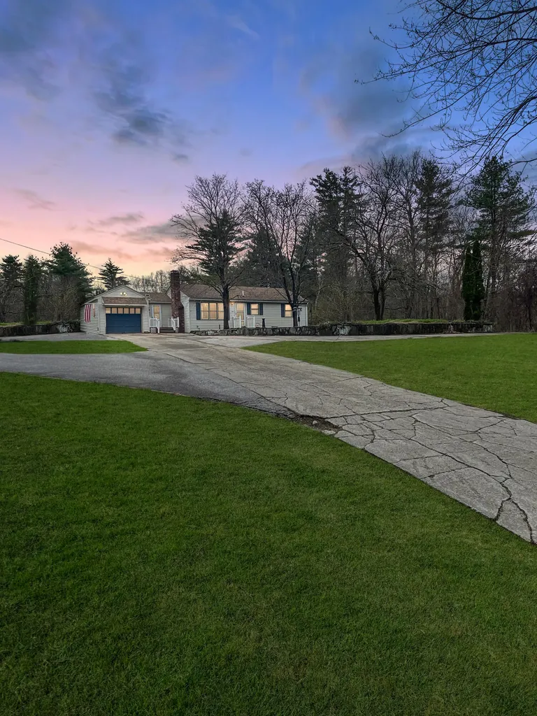31 Little Mill Road Sandown NH 03873