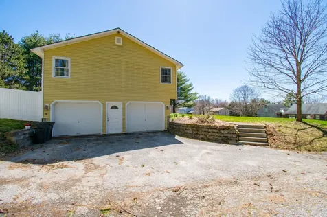 20 Sherry Lane Auburn ME 04210