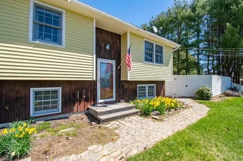 20 Sherry Lane Auburn ME 04210