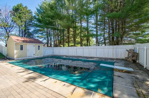20 Sherry Lane Auburn ME 04210