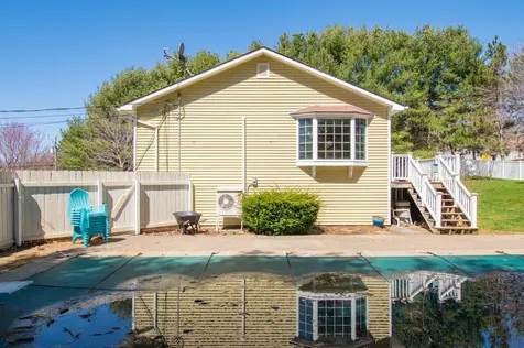 20 Sherry Lane Auburn ME 04210