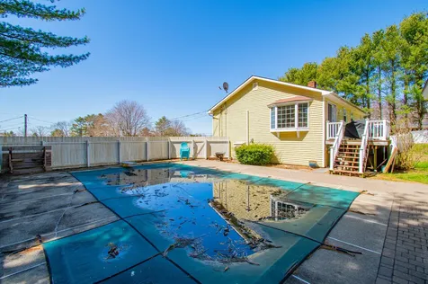 20 Sherry Lane Auburn ME 04210