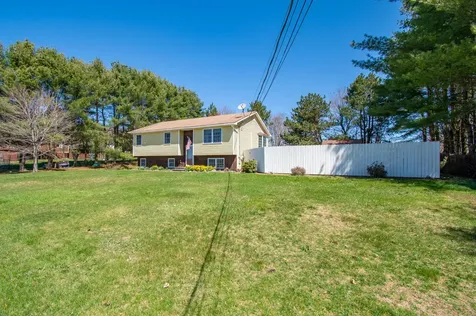 20 Sherry Lane Auburn ME 04210
