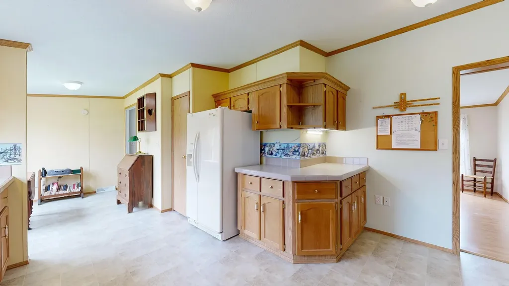 6 Ivy Drive Norway ME 04268