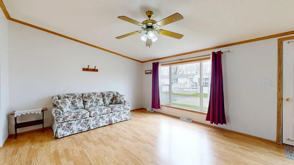 6 Ivy Drive Norway ME 04268
