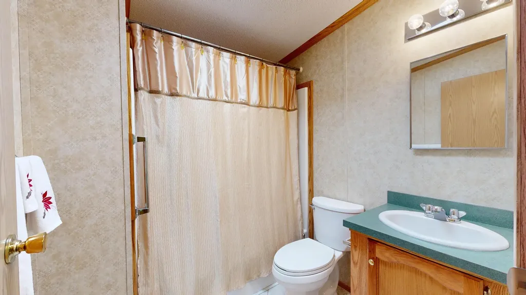 6 Ivy Drive Norway ME 04268
