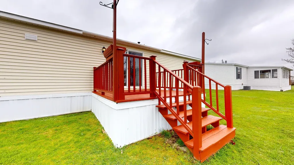 6 Ivy Drive Norway ME 04268