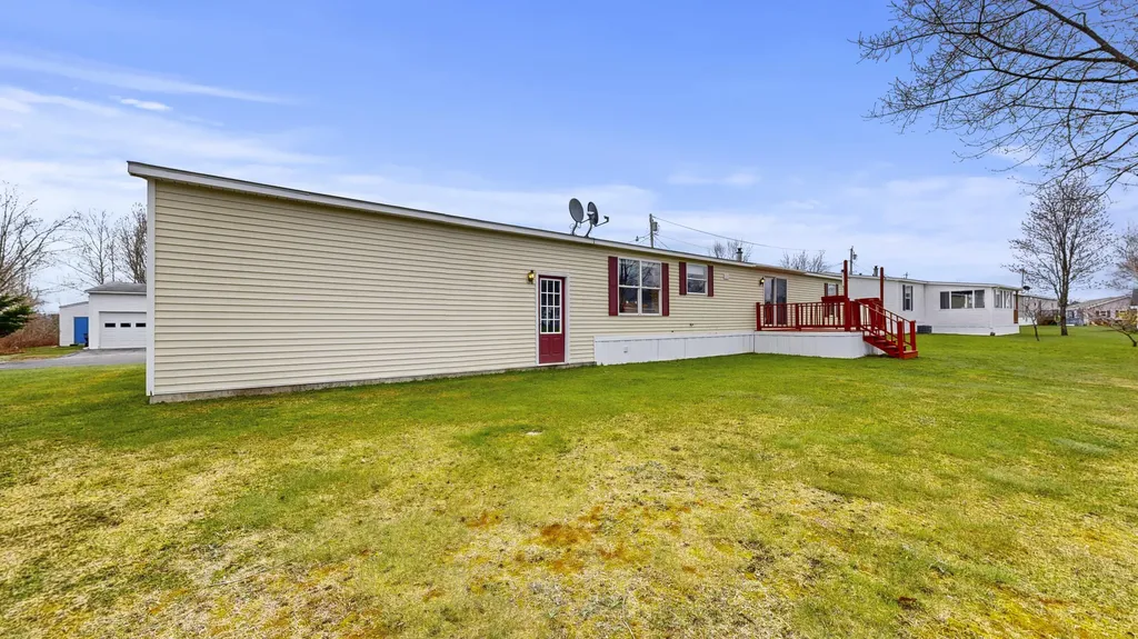 6 Ivy Drive Norway ME 04268