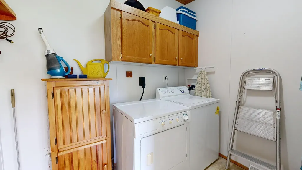 6 Ivy Drive Norway ME 04268