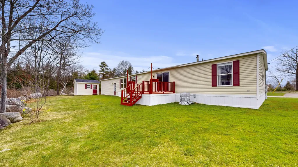 6 Ivy Drive Norway ME 04268