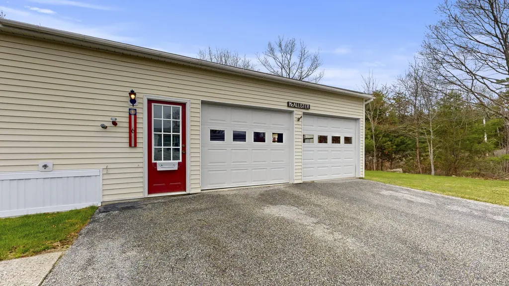 6 Ivy Drive Norway ME 04268