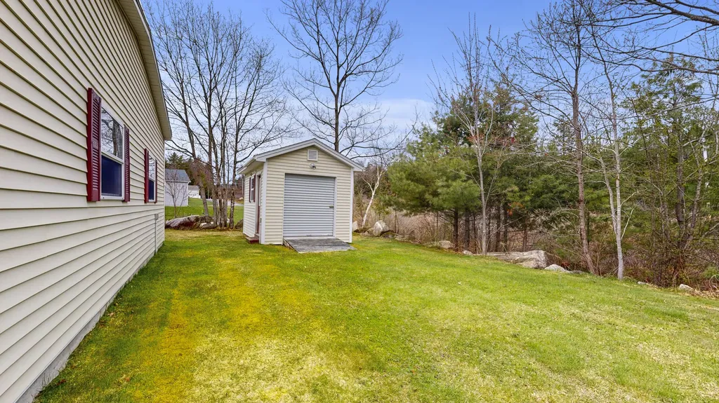 6 Ivy Drive Norway ME 04268