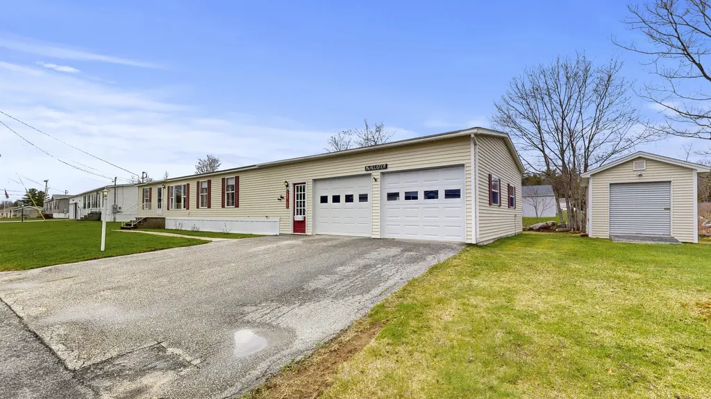 6 Ivy Drive Norway ME 04268