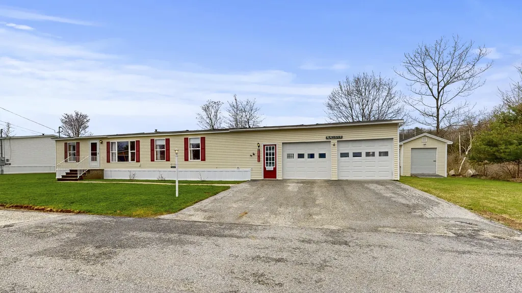 6 Ivy Drive Norway ME 04268
