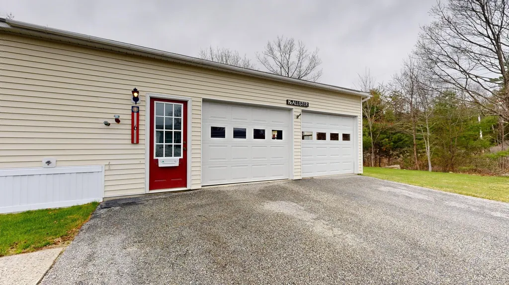 6 Ivy Drive Norway ME 04268