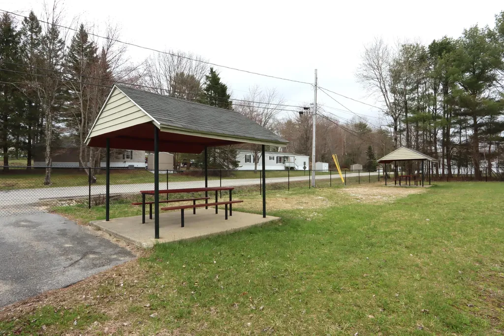 6 Ivy Drive Norway ME 04268