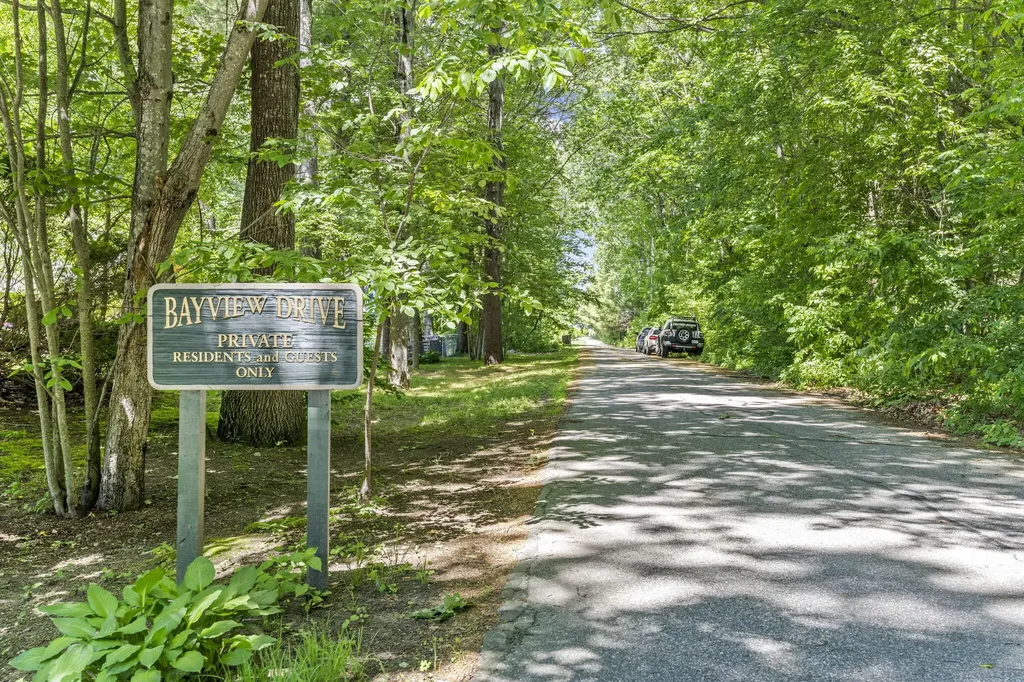 6 Bayview Drive Raymond ME 04071