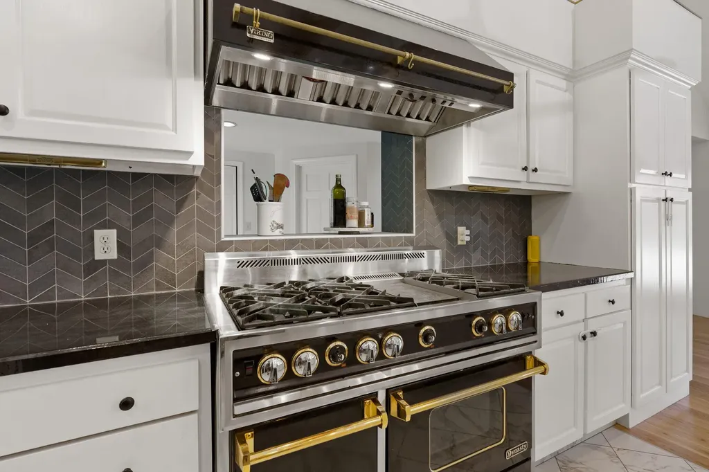 6 Bayview Drive Raymond ME 04071