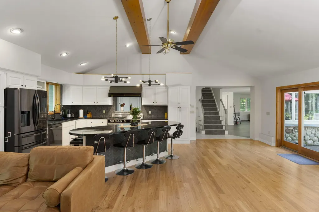 6 Bayview Drive Raymond ME 04071