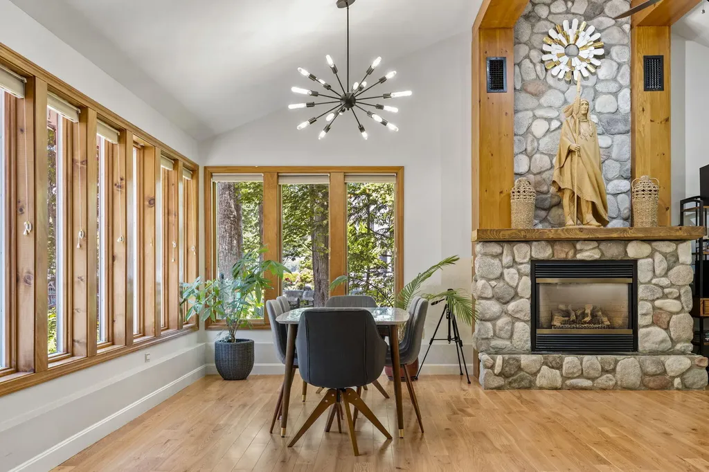 6 Bayview Drive Raymond ME 04071