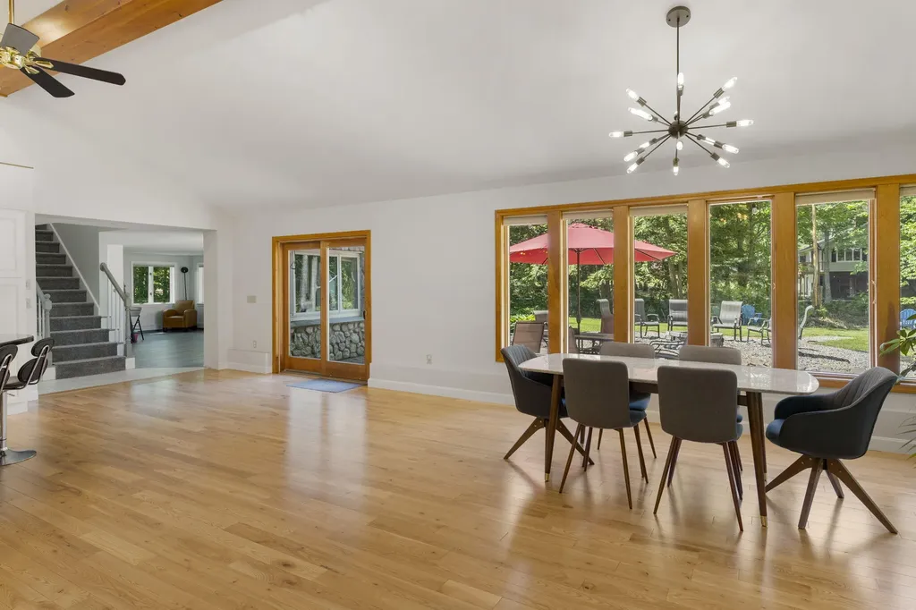 6 Bayview Drive Raymond ME 04071