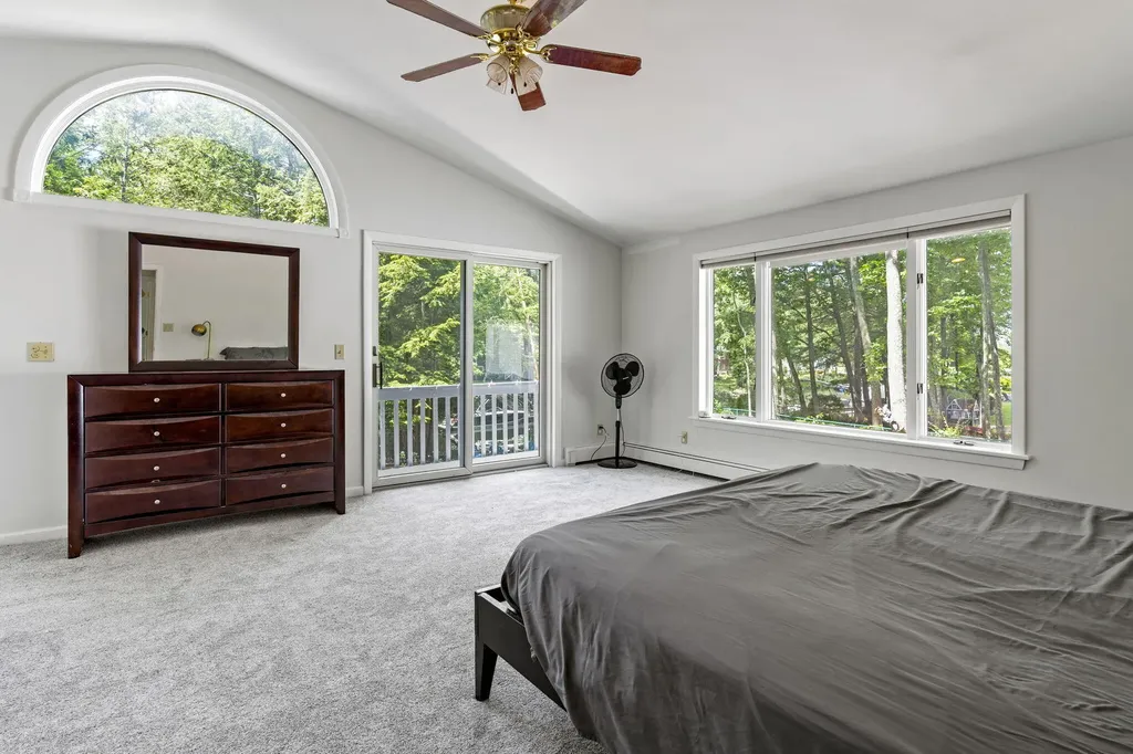 6 Bayview Drive Raymond ME 04071
