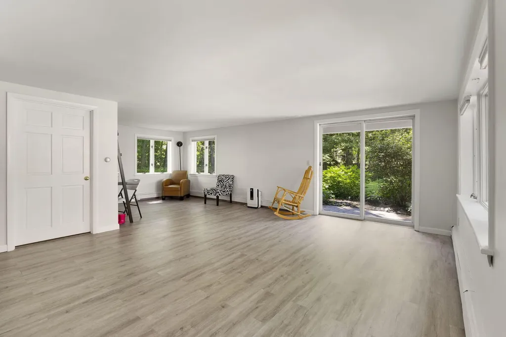 6 Bayview Drive Raymond ME 04071