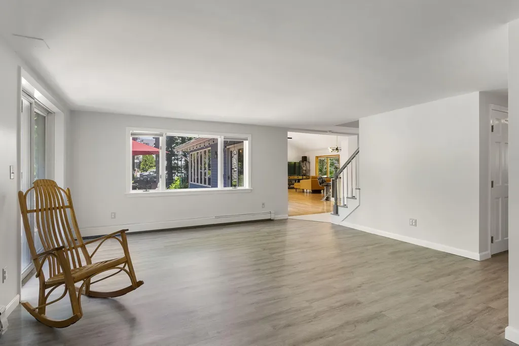 6 Bayview Drive Raymond ME 04071