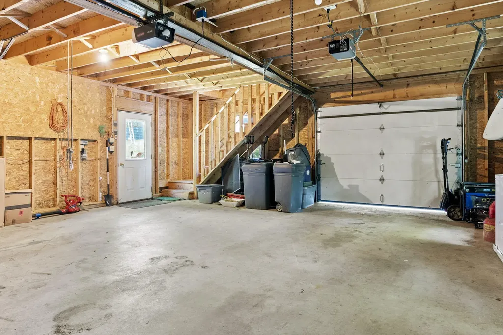 6 Bayview Drive Raymond ME 04071