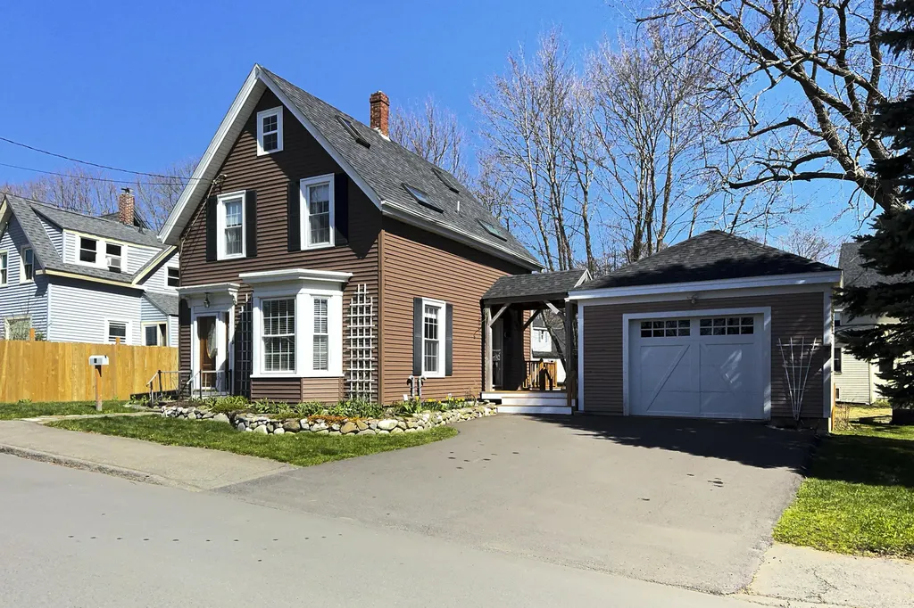 41 Granite Street Rockland ME 04841