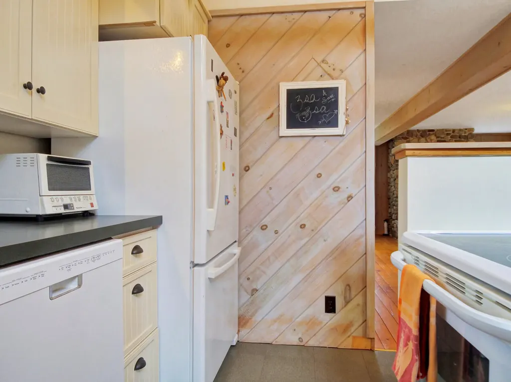 186 Peninsula Drive Rome ME 04963