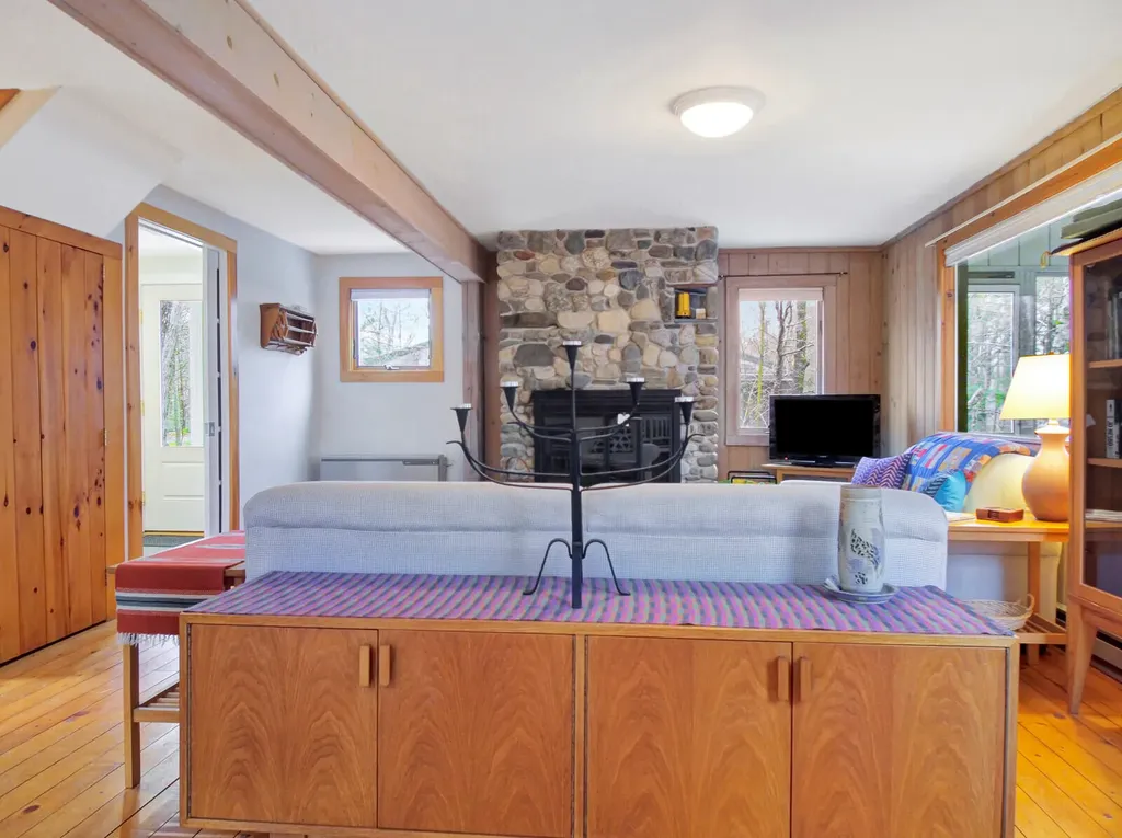 186 Peninsula Drive Rome ME 04963