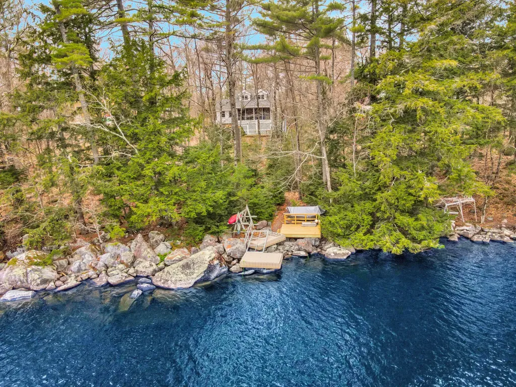 186 Peninsula Drive Rome ME 04963