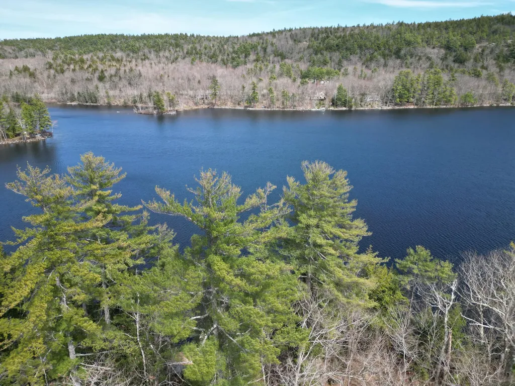 186 Peninsula Drive Rome ME 04963